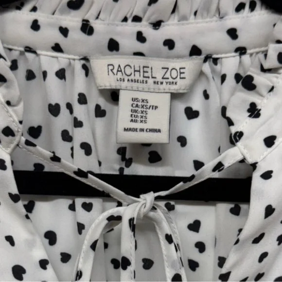 Rachel Zoe Heart Print Smocked Waist Tie Neck Blouse White Black XS - Picture 5 of 9